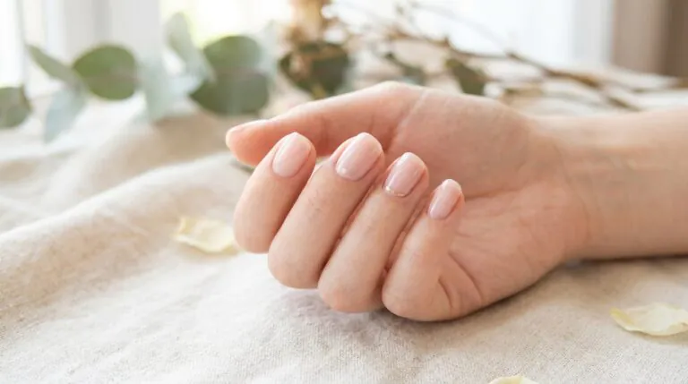 nails natural