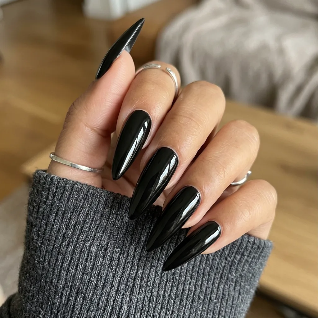 Glow Beauty Styles| Discover Beautiful Hairstyle, Nail & Outfit Ideas for Every Look 23 Nails black